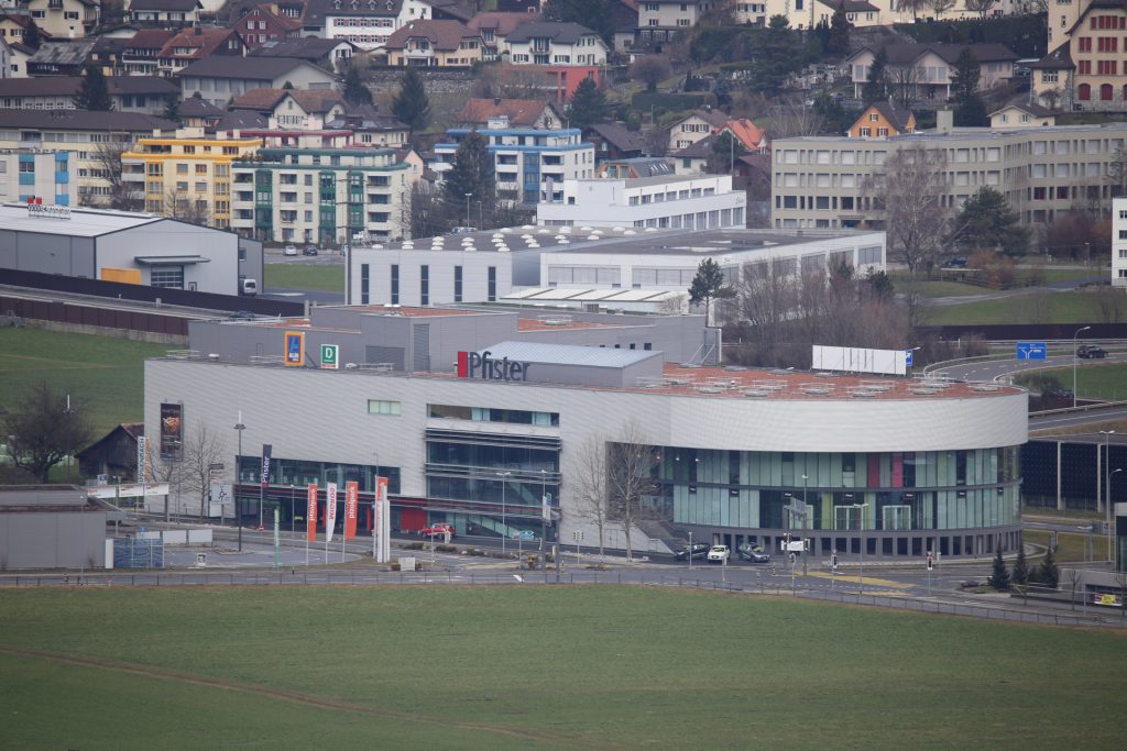 Möbel Pfister, Mels