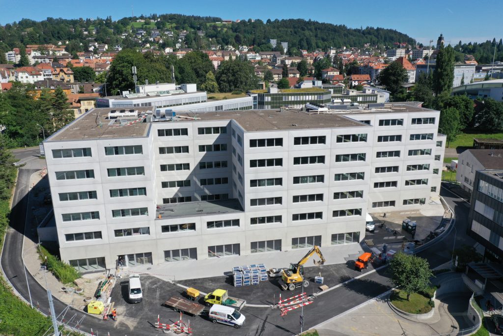Geschäftshaus, Vier Winkel – Bild 4